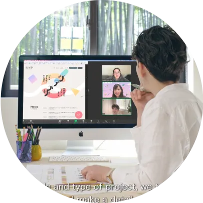 オンラインミーティングでクライアントへのヒアリングをしている様子の画像